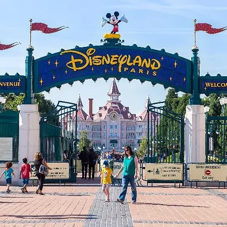 Disneyland Hotel